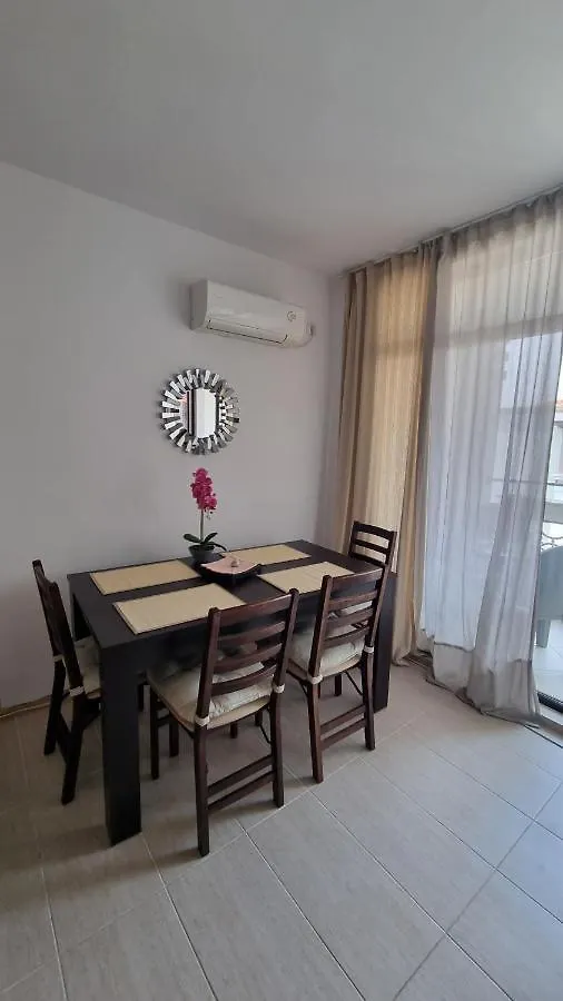 Green Life Beach Resort- Апартамент Фемили 2 소조폴