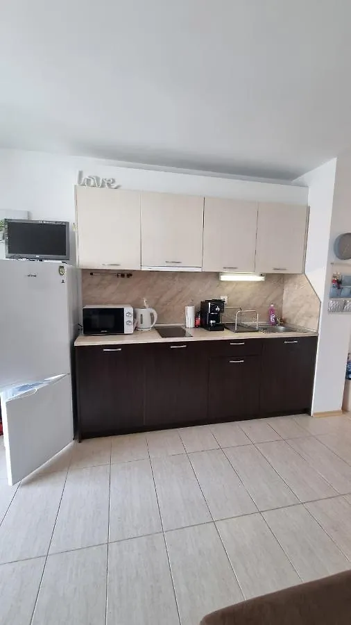 아파트 Green Life Beach Resort- Апартамент Фемили 2 소조폴